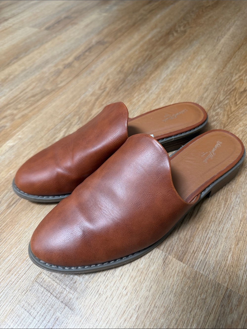 Women’s Slip-On Leather Mules in Cognac Brown